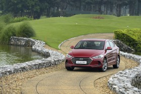 ELANTRA ÁP DỤNG GIÁ 2018 SỚM, GIẢM ĐẾN 80 TRIỆU ĐỒNG